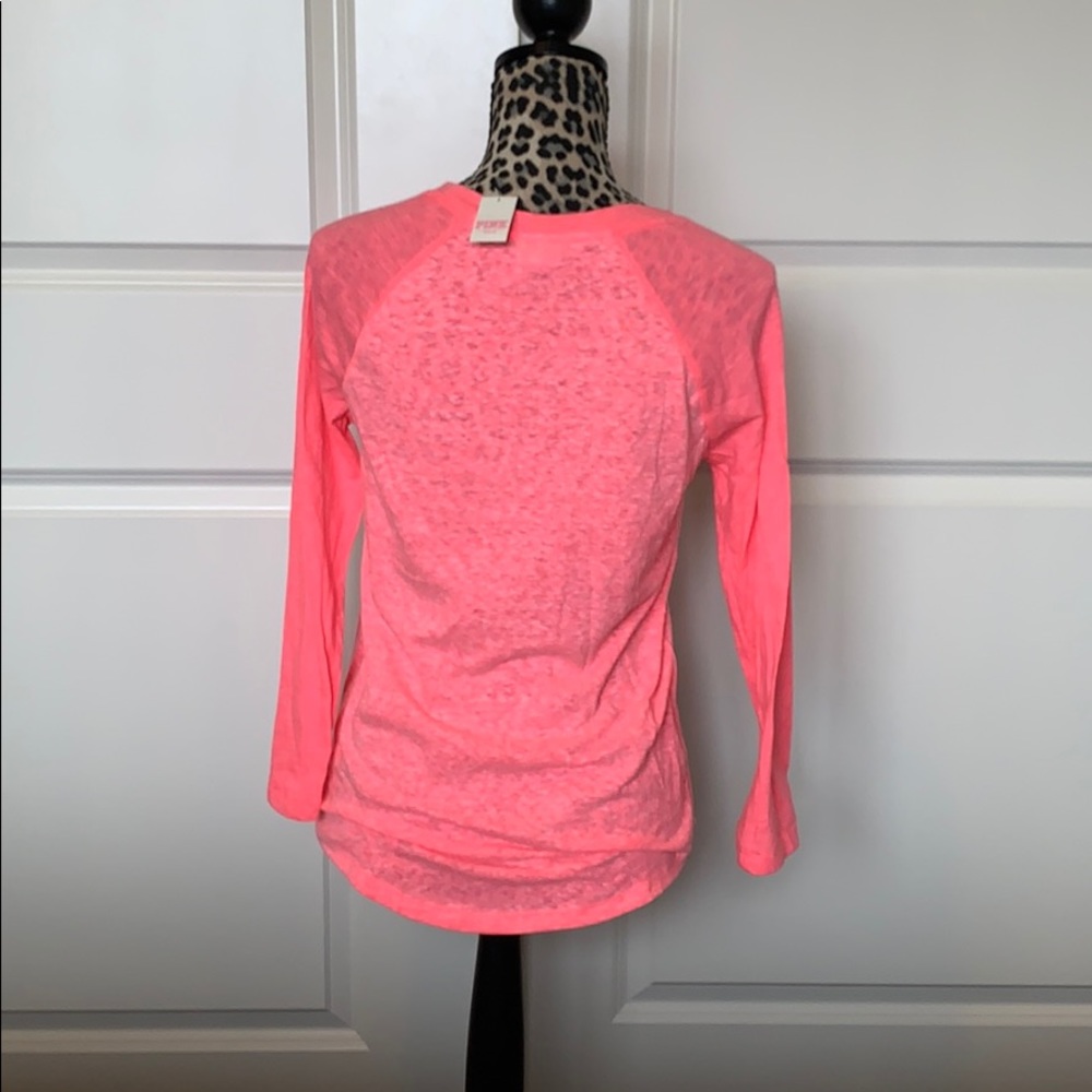 PRICE DROP!!!‼️ Pink Raglan Tee - Picture 3 of 3